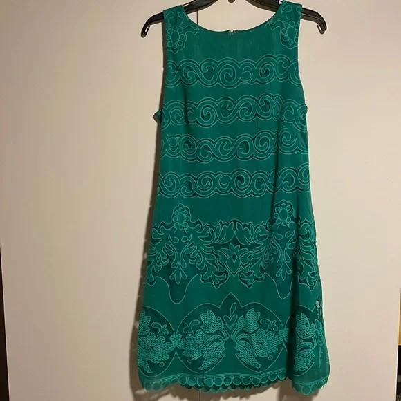 green lace shift dress 1960s Green Lace Mini Shift Dress Small